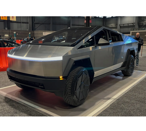 Listo para enviar: Tesla Cybertruck 2023 híbrido eléctrico de segunda mano, alta calidad, transmisión automática de 6 velocidades - Product Image 1
