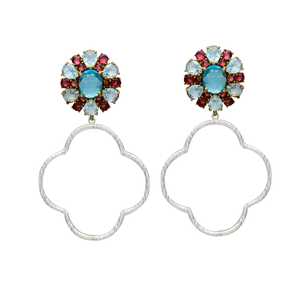 Pendientes de trébol plateados recién llegados con múltiples piedras preciosas - Product Image 1