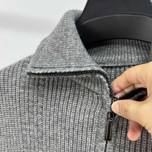 Prendas de punto de invierno para hombre Suministro ODM Cremallera transpirable Cuello simulado Suéter de punto Algodón Logotipo personalizado Impreso - Product Image 2