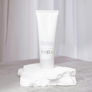 ฟรีพลัส เซนซิทีฟ สกิน เฟเชียล คลีนเซอร์ โฟมมิ่ง อะมิโน แอซิด มอยส์เจอร์ไรเซอร์ ทำความสะอาดอย่างอ่อนโยน - Product Image 2