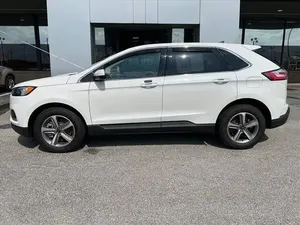 Ford Edge 2024 en parfait état - Product Image 4