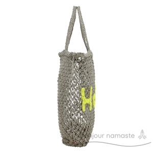 Borsa da spiaggia fatta a mano in juta all'uncinetto con ricamo in lana con chiusura aperta | Orecchini natalizi gratuiti con ogni Tote! - Product Image 5