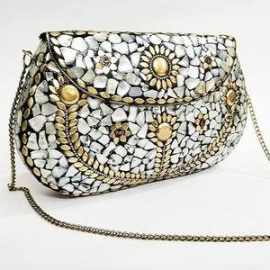 กระเป๋าคลัทช์ทำจากเรซินรูปทรงสี่เหลี่ยมผืนผ้าสวยงามกระเป๋าถือสำหรับเจ้าสาวแบบสั่งทำสำหรับงานปาร์ตี้วันวาเลนไทน์ของผู้หญิง - Product Image 1