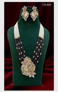 Collier ras du cou Rani Haar multicouche avec perles Kundan et rubis avec boucles d'oreilles artisanales - Product Image 6