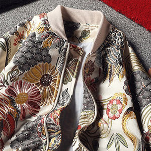 Estilo de moda Unisex Diseño personalizado Chaqueta universitaria de invierno Cuello alto A prueba de viento Ecológico - Product Image 5