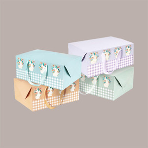 กล่องใส่ของแบบมีหูหิ้ว 12 ชิ้น ลายตารางผสม ขนาด 33.5 + 23.5 + สูง 14 ซม. พิมพ์สี่สี ทำจากกระดาษแข็ง - Product Image 2