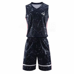 Nouvel arrivage de vêtements de basket-ball respirants Ensembles d'uniformes légers au design personnalisé Plus Size Friendly for Practice Clothing - Product Image 1
