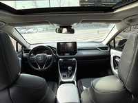 Подержанный автомобиль Toyota RAV4 2020 года, 2.0L CVT 4WD, левый руль, бензиновый внедорожник, продается