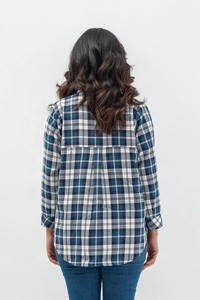 Chemise Unisexe en Coton Personnalisable de Haute Qualité pour Hommes et Femmes – Tenue de Travail Formelle ou Décontractée aux Couleurs Tendance (OEM) - Product Image 4