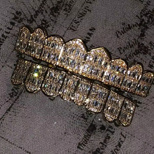 Grilles dentaires en or jaune véritable 14 carats de luxe 2024, style vintage, grillz personnalisés plaqués or pour hommes - Product Image 1