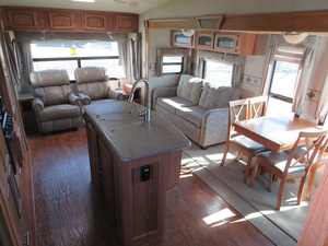 F-O-R-E-S-T R-I-V-E-R R-O-C-K-W-O-O-D S-I-G-N-A-T-U-R-E ULTRA LITE 8-2-8-5-I-K-W-S d'occasion 2015 à vendre - Product Image 4