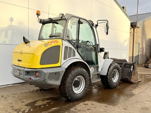 Cargadora de Ruedas Wacker Neuson en Venta, Cargadora Compacta Articulada de Alta Eficiencia y Confiabilidad para Construcción, con Motor CAMC y Bomba de Rodamientos - Product Image 4