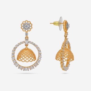 Pendientes de Zirconia con Forma de Flor, Estilo Vintage, Chapados en Oro, con Perlas y Diamantes - Product Image 3