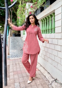 Dernière tenue de créateur à la demande Meilleure qualité supérieure et attrayante en coton de qualité supérieure avec broderie Ensemble coordonné Mode féminine - Product Image 6