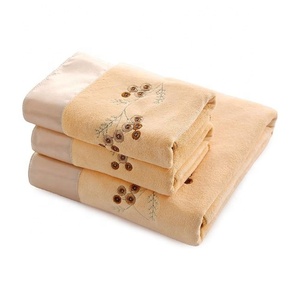 Premium Mango Jaune Floral Brodé Golf 69X137 Cm 100% Anneau Filé Coton 2024 Luxe À Séchage Rapide Confortable Ensembles De Serviettes De Bain - Product Image 1