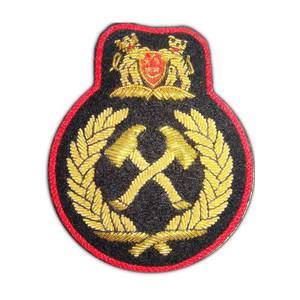 Nœuds de blazer en fil de bullion de Singapour - Feutre de tissu personnalisé de haute qualité avec attache à épingle de sûreté - Product Image 1