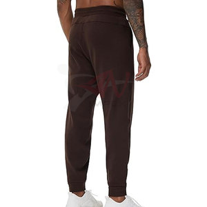 Pantalons de survêtement pour hommes essentiels au sport avec un tissu doux et confortable pour l'entraînement, les activités athlétiques et la salle de sport - Product Image 3
