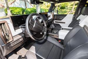 GMC Hummer EV 3X PickupPlus 2024 Usado en Excelentes Condiciones, Sin Accidentes, Volante a la Izquierda/Derecha - Product Image 3