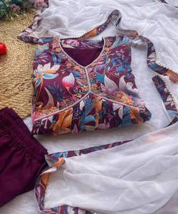 Chic élégant Fusion Salwar Kameez robe de style pakistanais moderne en tissu traditionnel pour les fêtes - Product Image 4