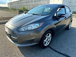 Clean 2016 F-o-r-d Fie_s_ta SE Hatchback - Product Image 6