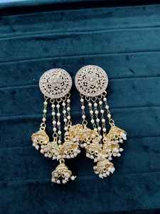 Ensembles de bijoux de boucles d'oreilles Bhahubali Jhumki Ensemble de boucles d'oreilles en alliage de zinc léger pour un mariage traditionnel Tendance et élégant - Product Image 3