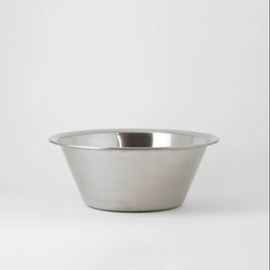 Bol de service en acier inoxydable distinctif offrant un look unique, parfait pour l'arrangement décoratif de la maison et les repas élégants - Product Image 1