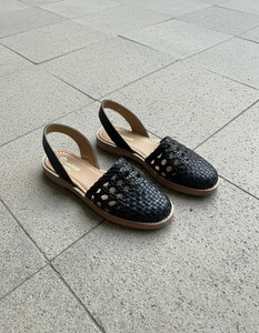 Sandales plates en cuir tressé à bout fermé pour femmes, respirantes, antidérapantes, légères, avec détails tressés, tendance mode - Product Image 5