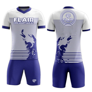La mejor calidad, diseño personalizado, transpirable, comodidad, conjuntos de uniformes de camiseta de fútbol, servicio OEM para jóvenes, jugadores masculinos, corte automatizado - Product Image 1