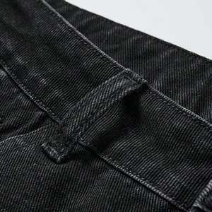 กางเกงยีนส์ขาสั้นผู้ชายทรงหลวมผ้ายีนส์ปักลายด้วยพลอยเทียมสำหรับฤดูร้อนตามสั่ง - Product Image 3