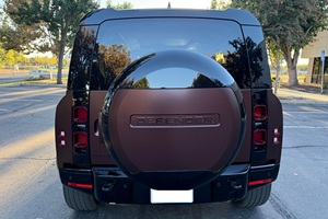 Land Rover Defender 110 P.400 SE/Do/Na Edition 2025, 5 places, intérieur cuir, éclairage LED, toit ouvrant panoramique, pneus R20 - Product Image 5