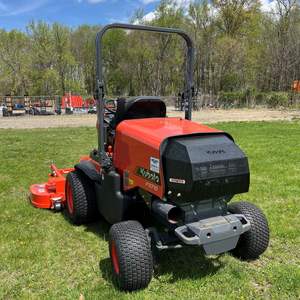 2024 Kubota F3710 Tondeuse frontale, Segmenteuse à foin, Moteur de boîte de vitesses 4x4, Haute productivité - Product Image 1