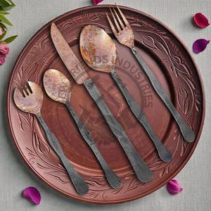 Juego de Cubiertos de Cobre Medieval Forjado a Mano, Nueva Edición, Juego de Cubiertos de Acero Inoxidable y Cobre Antiguo Personalizado de Alta Calidad - Product Image 1