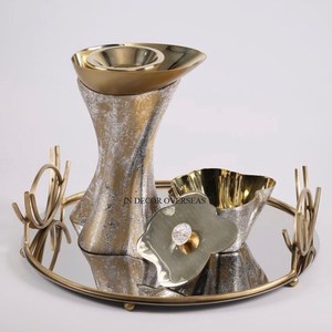 Brûleur d'encens Bakhoor en aluminium moulé à texture fantaisie unique couleur or et argent avec plateau miroir Centre de table pour la maison et l'hôtel - Product Image 1