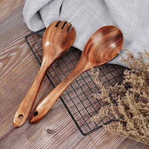 Juego de Utensilios para Ensalada de Madera Natural con 2 Espátulas, Hechos a Mano y Sostenibles - Product Image 3
