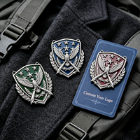Badges en émail personnalisés en forme d'aigle, épingles de revers en métal plaqué argent, design patriotique, cadeau d'affaires