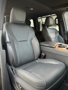 LEXUS LX600 SUV Diesel Transmission Automatique Phares LED Intérieur Sombre Sièges en Cuir Volant à Gauche 6 Places - Product Image 4