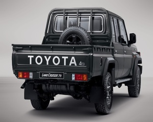 Toyota Land Cruiser d'occasion, double cabine VDJ79, boîte manuelle, traction avant, SUV, pick-up, sièges en cuir - Product Image 6