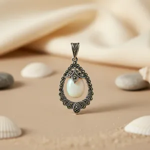Pendentif vintage en argent 925 plaqué rhodium avec opale et incrustation de marcassite, forme goutte d'eau, charme solitaire, bijou unisexe pour usage quotidien - Product Image 3