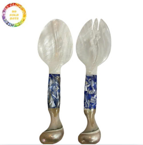 Cuillère compacte et élégante en nacre faite à la main pour le décor de cuisine à usage de table de sel de caviar ou idée cadeau unique - Product Image 4