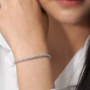 สร้อยข้อมือเพชรโมอิสทรงกลมออกแบบด้วยทองคำขาว18K สำหรับผู้หญิงผู้ใหญ่ - Product Image 1