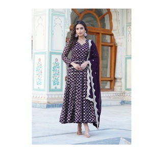 Vestido de diseñador Anarkali con Secuencia de bordado para mujer Listo Anarkali Salwar Kameez a precio de lote - Product Image 1