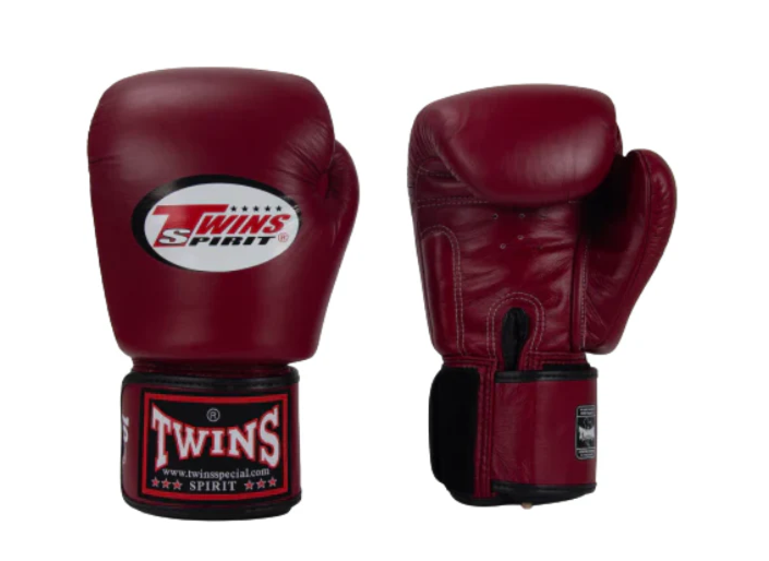 สีแดงเข้ม