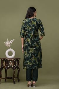 Tissu Vatican pour femme de qualité supérieure Kurti Set Three-Piece Chanderi Zari Digital Printed Dupatta Hand Work - Product Image 3