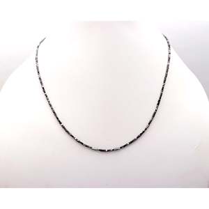 Collier en diamant noir facetté de 1,5 à 2,5 mm, forme cube, 16 pouces, finition argentée - Product Image 4