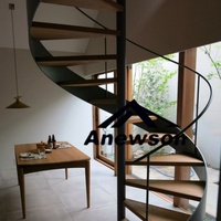 Style classique européen en bois Dimension circulaire intérieur extérieur Design préfabriqué escalier escalier Kit marches escalier en colimaçon