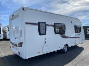 SWIFT CHALLENGERRS Mini caravane de voyage, camping-car 4 lits avec lits superposés latéraux, cuisine et salle de bain entièrement équipées, camping-car RV avec pack solaire - Product Image 5