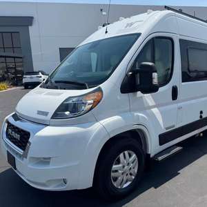 Lujo 4x4 autocaravana Camper Van Caravana de estilo moderno de alta calidad para 4-6 personas con suspensión independiente para uso doméstico - Product Image 4