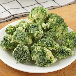 Champiñones Enlatados de Alta Calidad, Combinación de Vegetales, Conservados en Sal, Listos para Comer, Diseñados para Cocinar Rápidamente, Recetas Saludables - Product Image 1