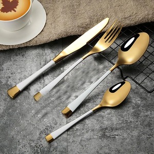 Service de Couverts de Luxe Écologiques pour Mariage, Résistants à la Chaleur, avec Manche à Motif Dégradé Noir, pour 4 Personnes - Product Image 5