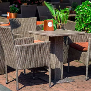 Soporte de caja de pañuelos de madera hecho a mano Diseño minimalista para la vida moderna - Product Image 1